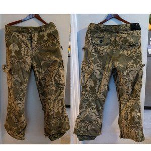 Burton LARGE Insulated Digital Camoflouge Snowboarding Pants